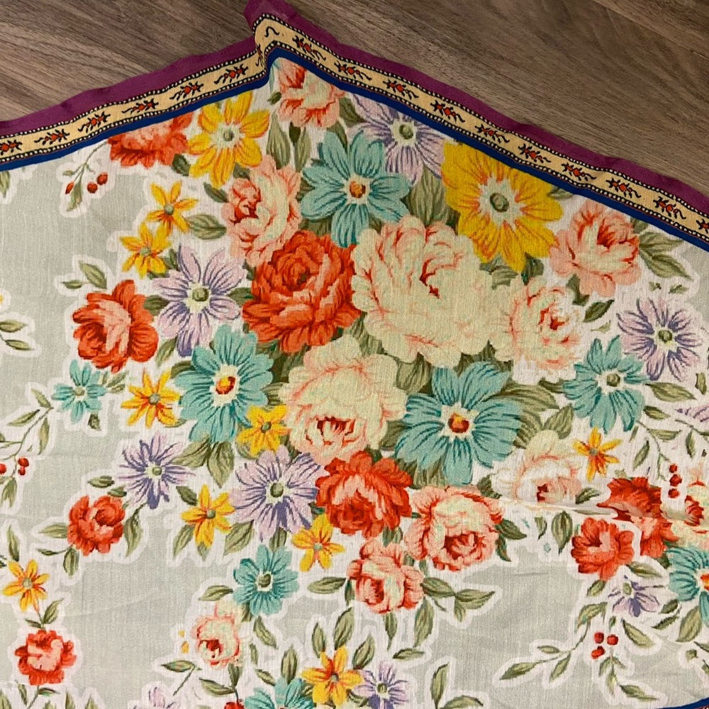 Anthropologie scarf. One size.